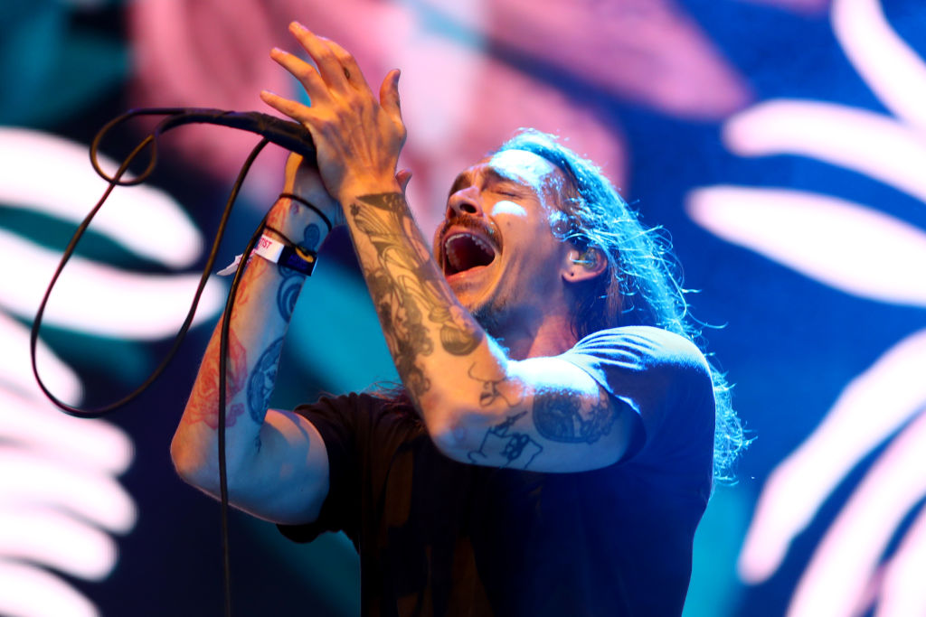 Watch Incubus Singer Brandon Boyd Perform With Contestants on ‘American Idol’ [VIDEO]