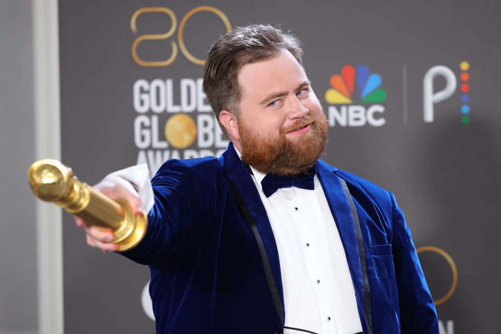 Saginaw’s Paul Walter Hauser Wins Golden Globe for Best Supporting Actor in a Limited Series