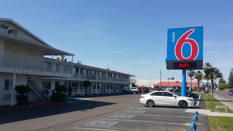 Security Guard Gunned Down At Fresno Motel 6