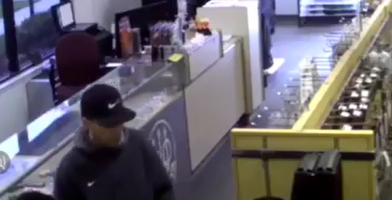 Gun Store Robbed In East Central Fresno