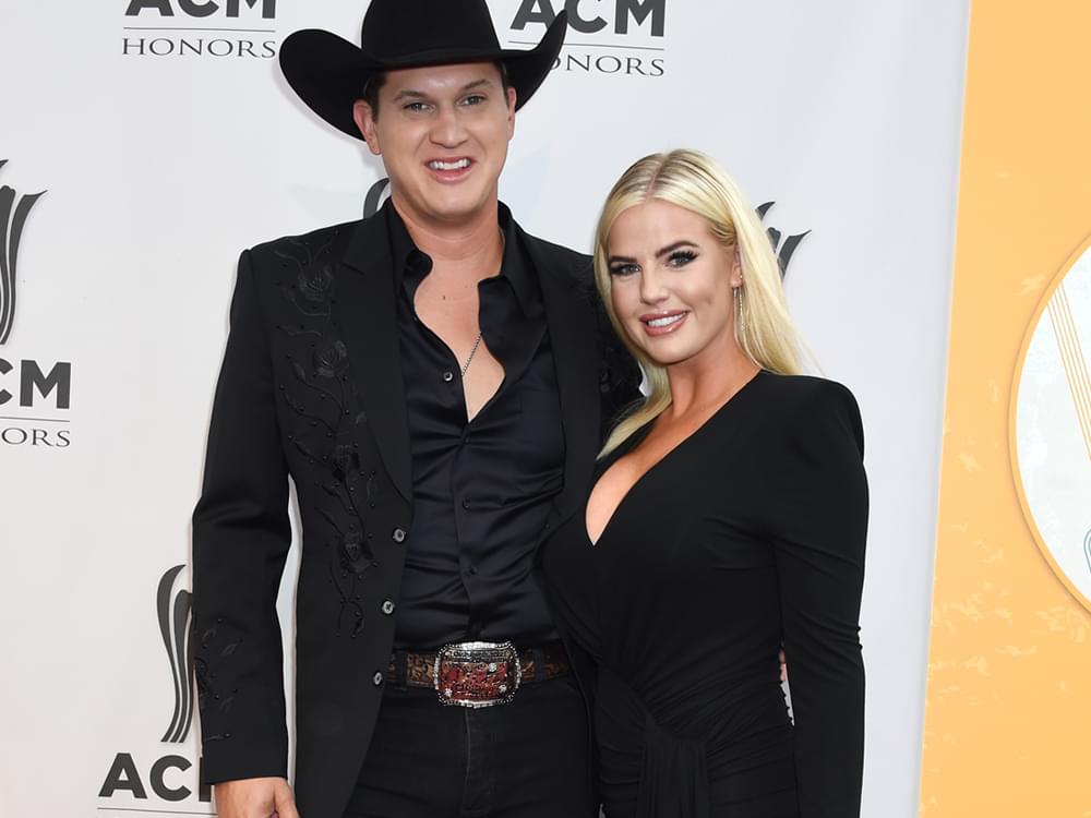 Jon Pardi Gets Engaged During Ryman Show