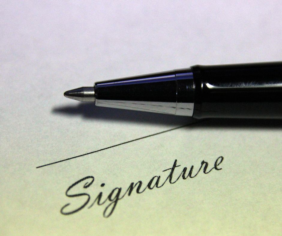 People Are Charging Up To $600 in Shreveport To Teach You How To Sign Your Name Better