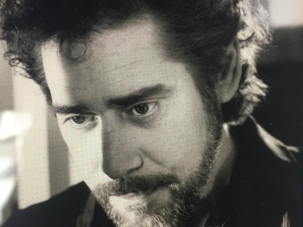 Country Stars Remember Earl Thomas Conley, Including Blake Shelton, Trisha Yearwood, Chris Young & More