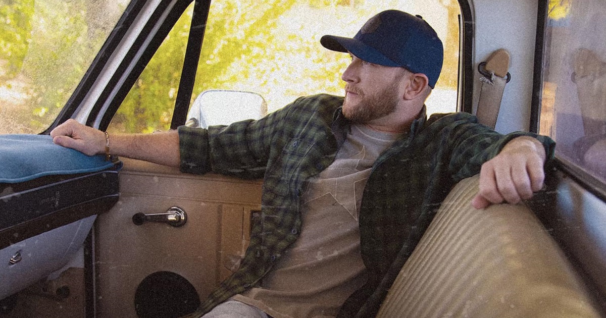 Cole Swindell Gets the Thumbs Up from “Heads Carolina, Tails California” Song Writers