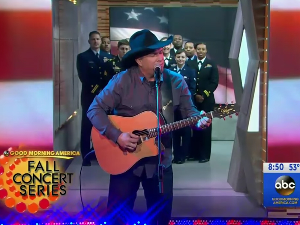 Garth Brooks Honors Vets on “Good Morning America”; Talks Christmas Album With Trisha Yearwood