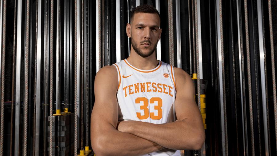 Hoops Preview: #17 Tennessee at Missouri