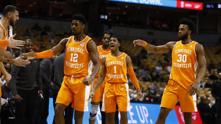 Highlights/Postgame/Stats/Story: Hot-shooting, Chandler Help #17 Vols Cruise to Road Win Over Missouri, 80-61