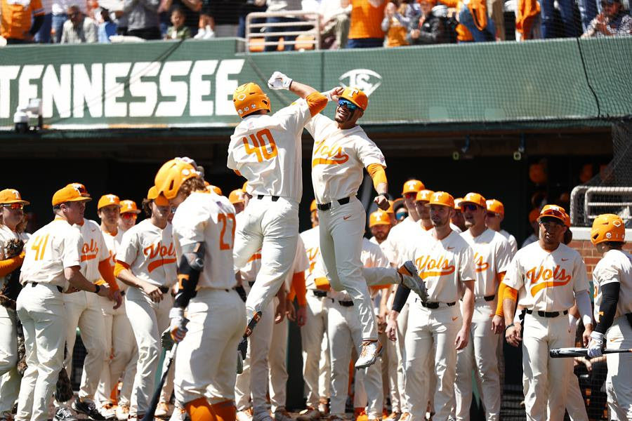 Stats/Story: #1 Vols Sweep Missouri, Make History with 12-0 Start to SEC Play