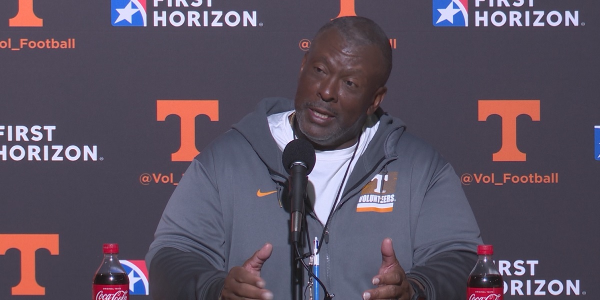 WATCH: Garner on playing 12 DLs “It’s important that you try to keep guys fresh. If an airplane runs out of gas up in the air, it’s over. Ain’t no refueling.”