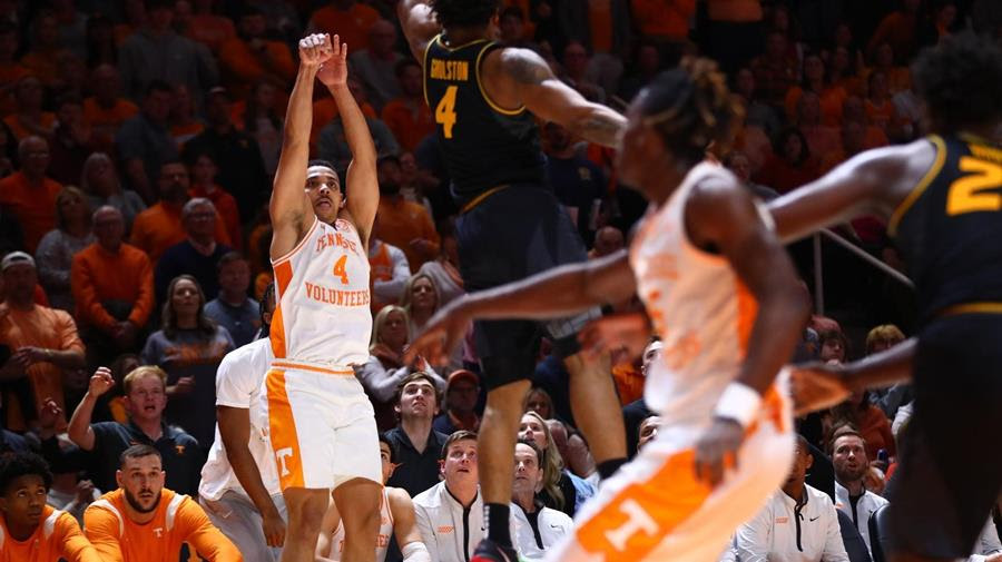 Highlights/Postgame/Stats/Story: Mizzou Edges Vols on Buzzer-Beater After Key Leads Second-Half Rally