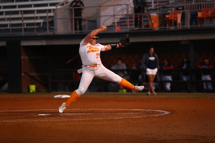 Photos/Stats/Story: 4/7 Lady Vols Softball Runs Win Streak to 11 Straight with Two Wins on Sunday