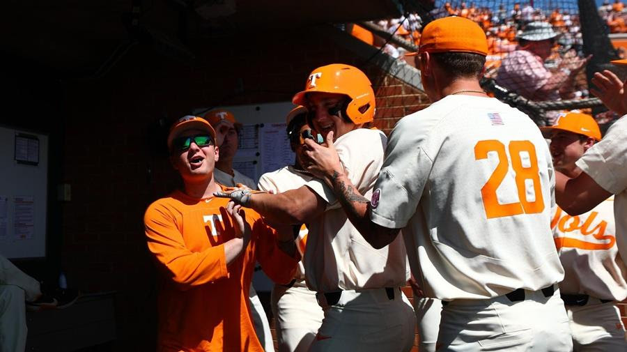 Stats/Story: Denton’s Five RBIs Help #11/12 Vols Complete Series Sweep of #12/21 Aggies