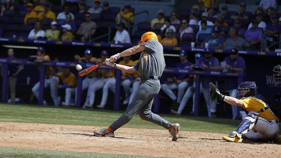 Stats/Story: #9/10 Vols Explode for 14 Runs to Take Series Finale at #1/1 LSU