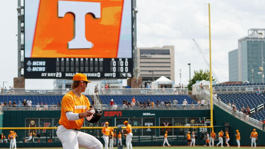 Baseball: Vols Ready for College World Series