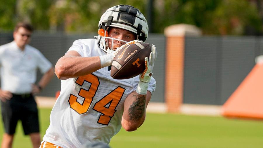Quotes: Tight End Room Making Strides Early In Fall Camp