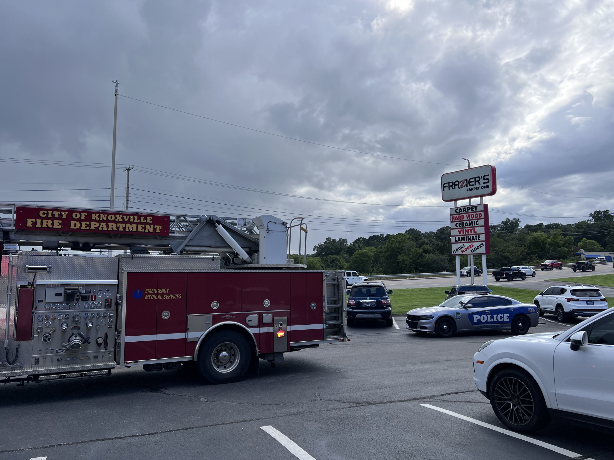 Frazier’s Carpet One Scene of Single-Vehicle Accident