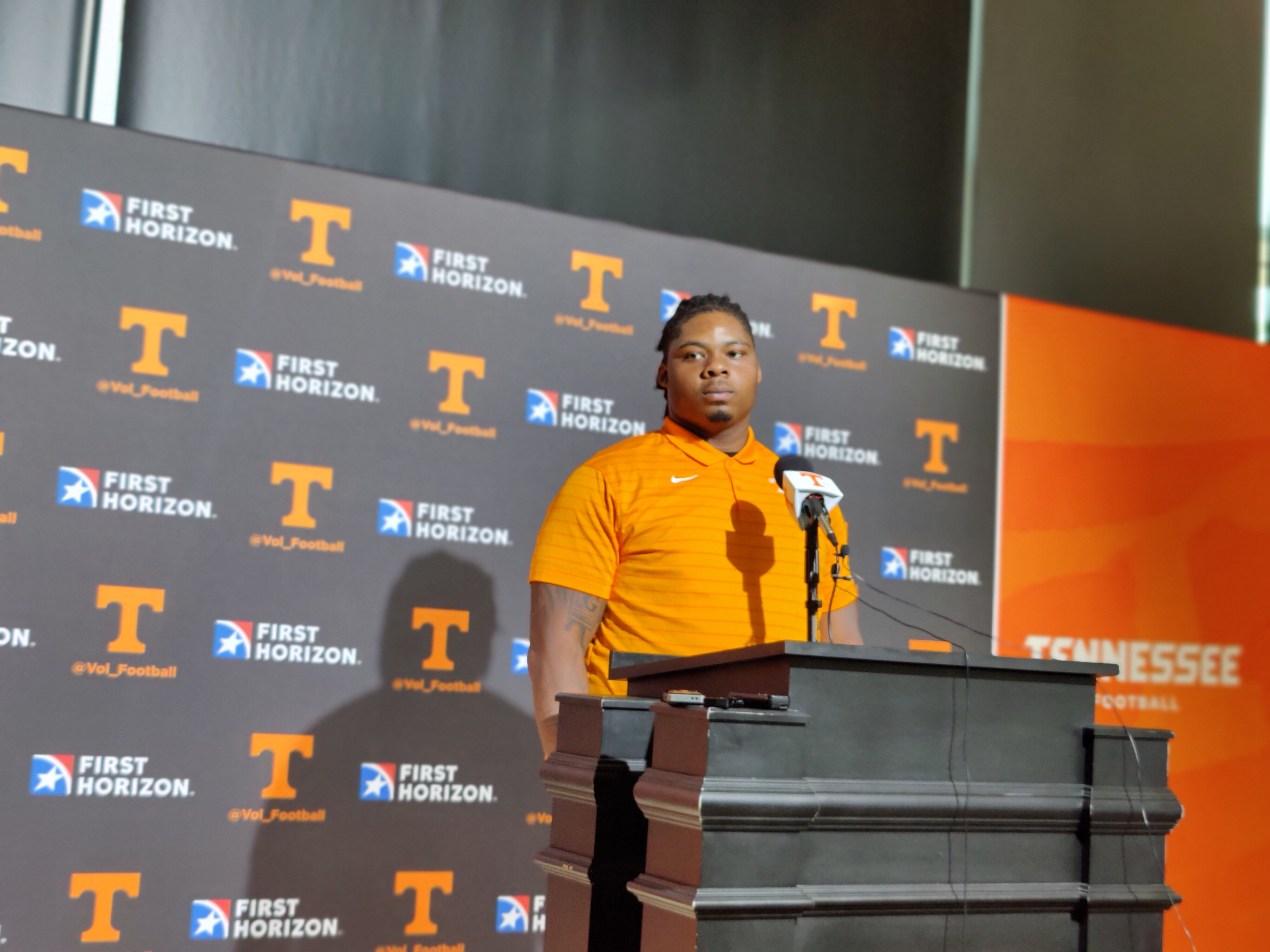 WATCH: Tennessee OL Javontez Spraggins met with the media after practice #5 for Tennessee