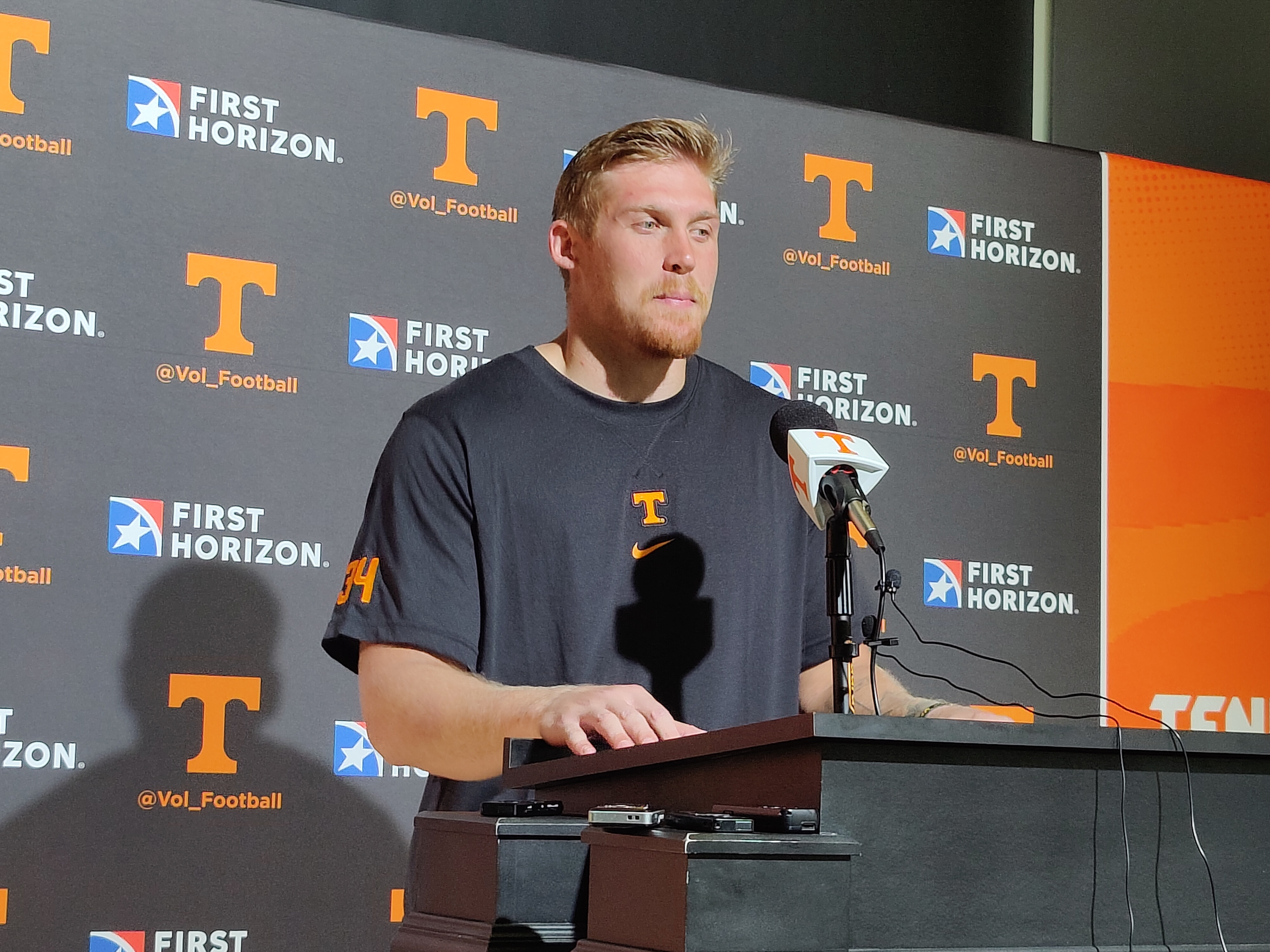 WATCH: Tennessee TE McCallan Castles spoke to the media following Day 7 of Fall Camp
