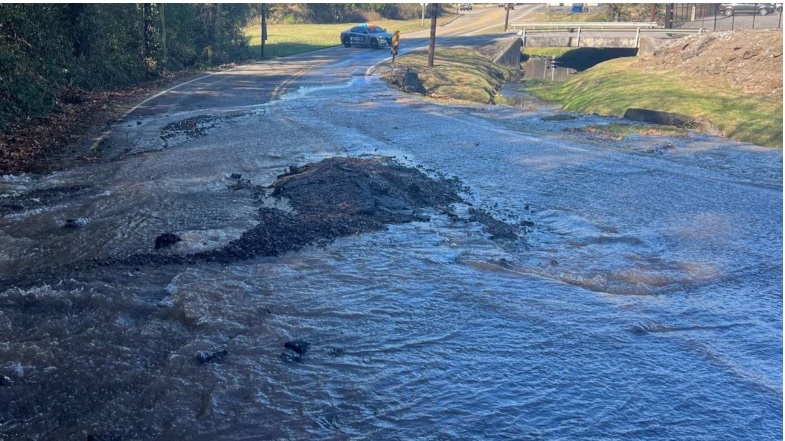 KUB: Water Main Break under Repair on Chilhowee Drive, Portion of the Roadway Remains Closed