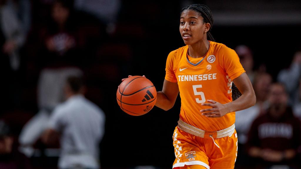 Lady Vols Improve to 4-1 In SEC Play With 75-64 Win Over Bulldogs