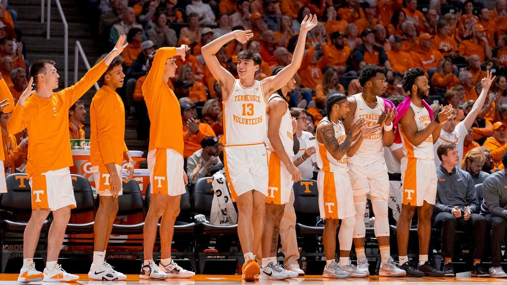 Vols Reenter Top Five in Both Polls