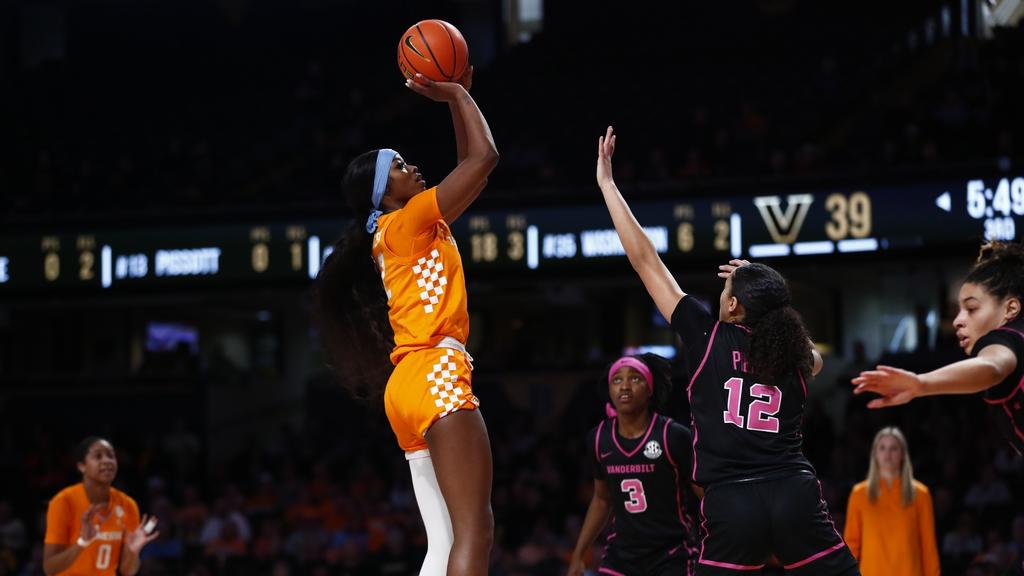 Sharp-Shooting Lady Vols Race Past Vanderbilt, 86-61