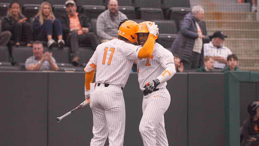 TEARS & VILLENEUVE’S CLUTCH HITTING LEADS #7/8 VOLS PAST HIGH POINT