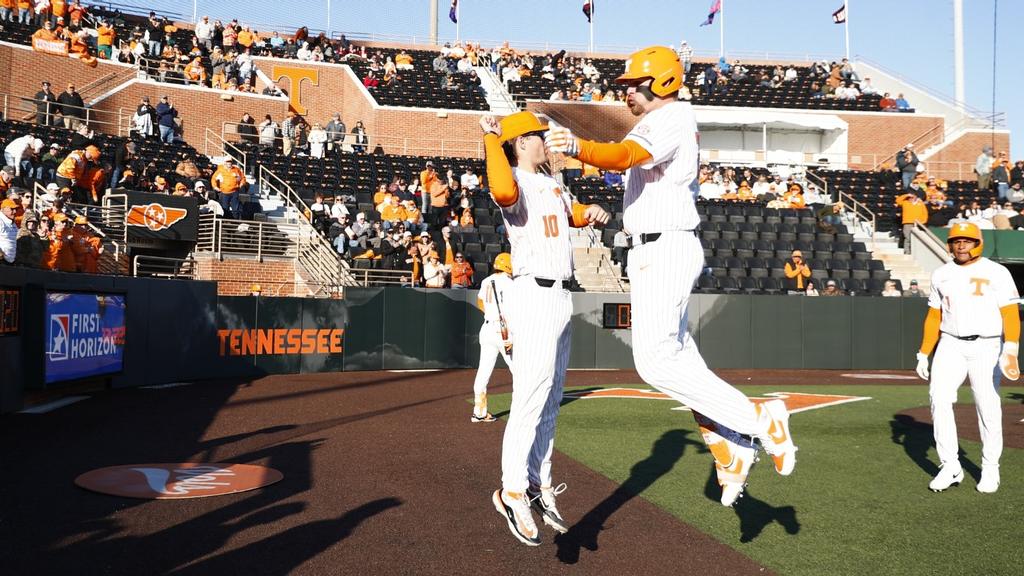 #7/8 VOLS GET BACK TO WINNING WAYS WITH MIDWEEK WIN OVER XAVIER