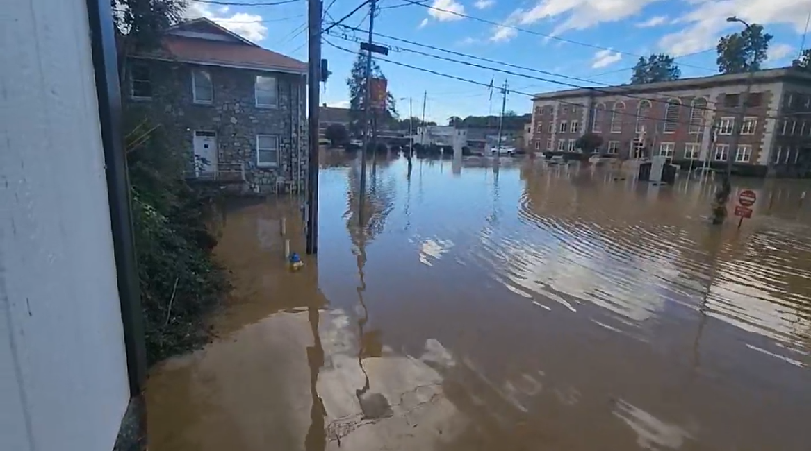 TEMA: Duke Energy says Walters Dam has not failed, evacuation notice still in effect – Governor Lee Surveys Storm Damage – Knox County EMA French Broad Flooding