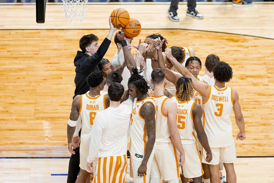 Vols Garner Fourth Straight NABC Team Excellence Award; Five on NABC Honors Court Vols Garner Fourth Straight NABC Team Excellence Award; Five on NABC Honors Court