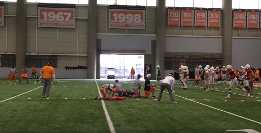 Video: Vols quarterbacks passing at practice 13