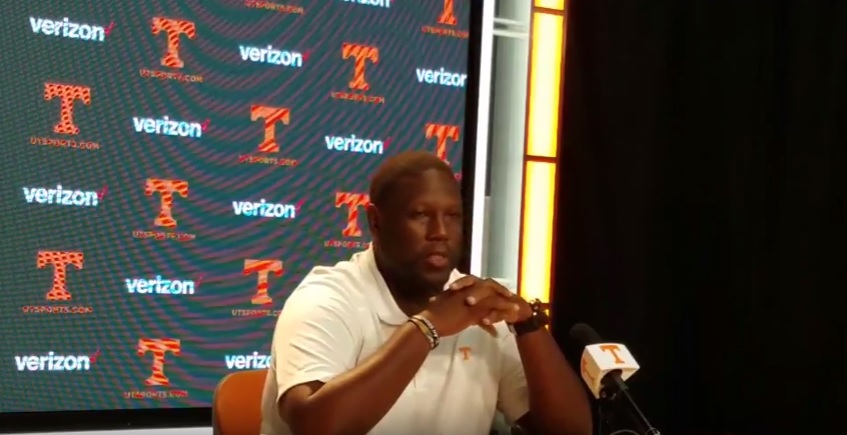 Video: Larry Scott Tennessee OC and TE coach