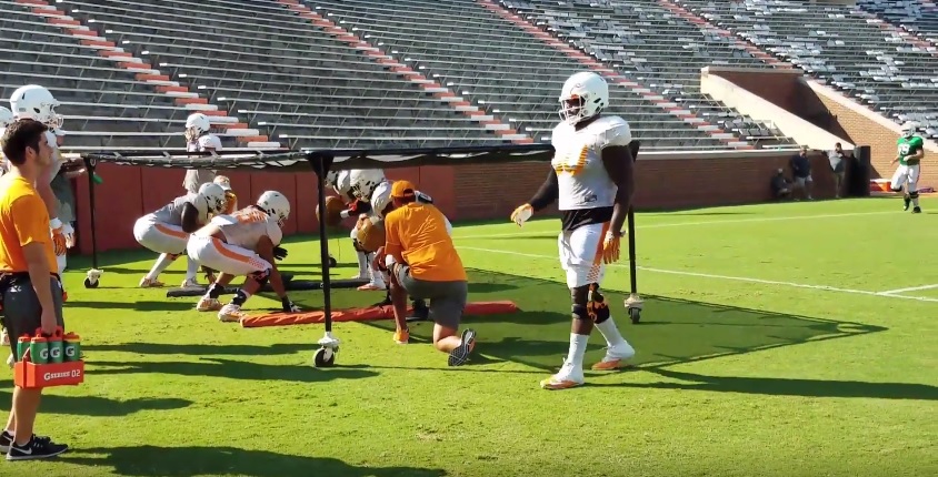 Video – Vols practice 18: Offensive Line