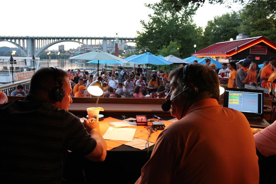 30th Season of “Vol Calls” Debuts Tonight from Calhoun’s On the River