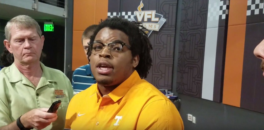 Video: Jashon Robertson breaks down who makes the line protection calls and when