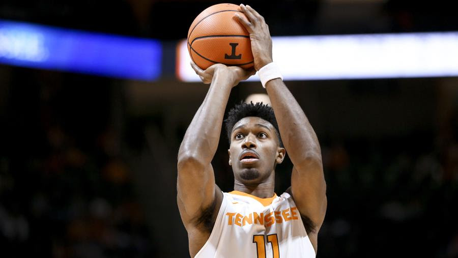 Career night for Alexander helps UT defeat Texas A&M 75-62