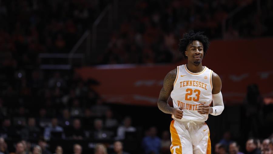 No. 3 Tennessee Downs Arkansas, 106-87