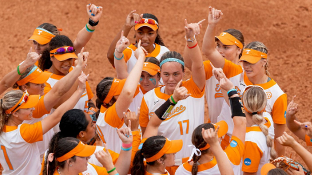 Lady Vols Softball Team Hoping to Advance to the Women’s College World Series