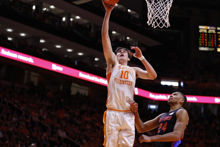 Tennessee Takes Down Florida, 63-58