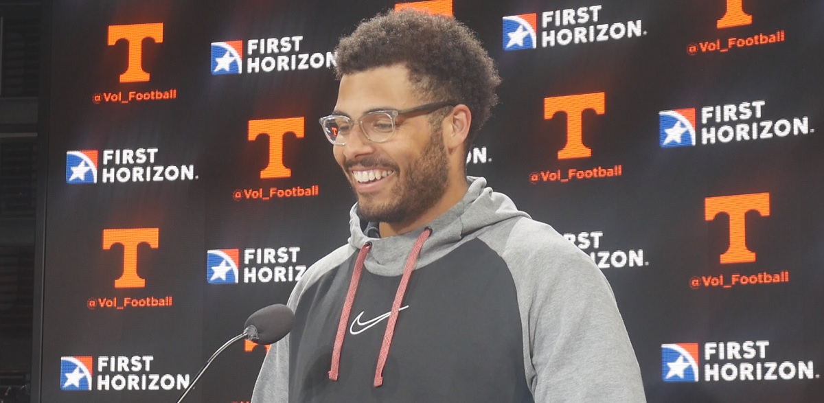 WATCH: Warren “I love the way Squirrel White plays. Super fast. Super explosive. For his age, he’s super headsy about situational football.”