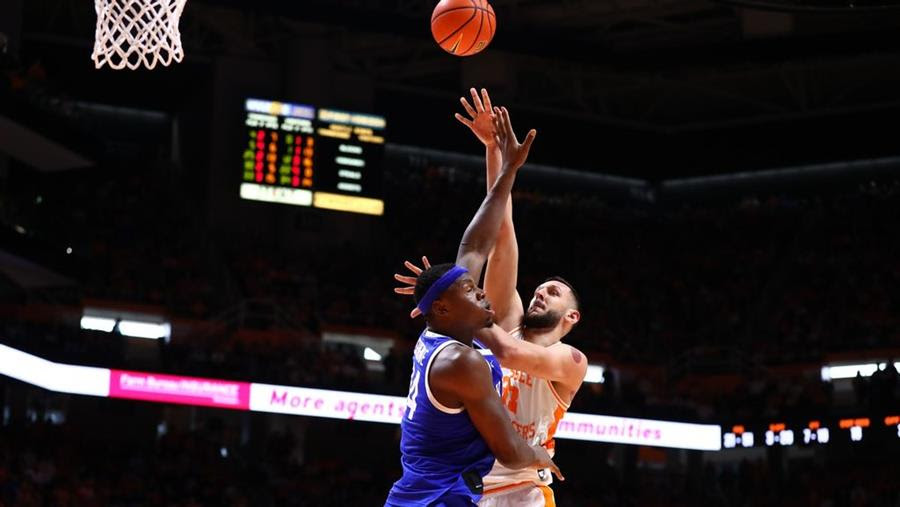 Highlights/Postgame/Stats/Story: Rebounding, missed layups doom Vols in 63-56 loss to Kentucky