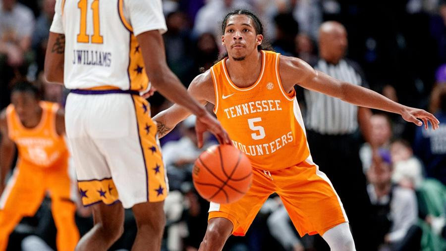 Zeigler Included on Naismith Defensive Player of the Year Watch List