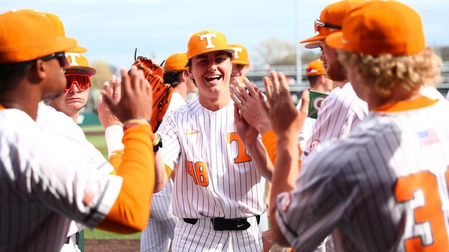 Photos/Stats/Story: #9/10 Vols Post Third Straight Midweek Shutout in Win Over UNC Asheville