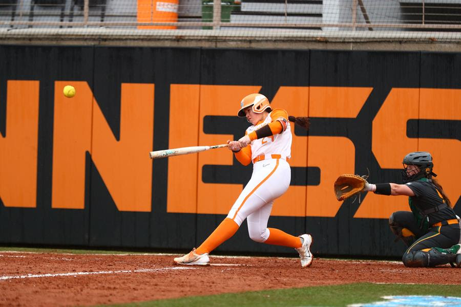 Photos/Stats/Story: #4/5 Lady Vols Late Rally Not Enough, Falls to #21 Baylor, 8-5