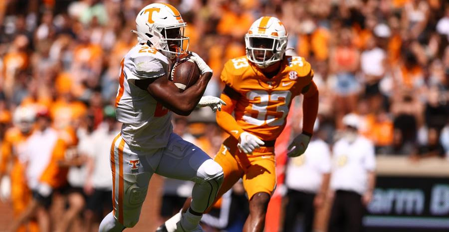 Postgame/Stats/Story: Neyland Crowd Of 58,473 Watches White Nip Orange, 17-14