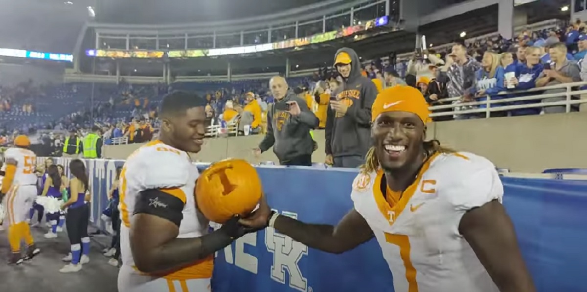 Vince’s View: Watch Tennessee celebrate 33-27 win at Kentucky