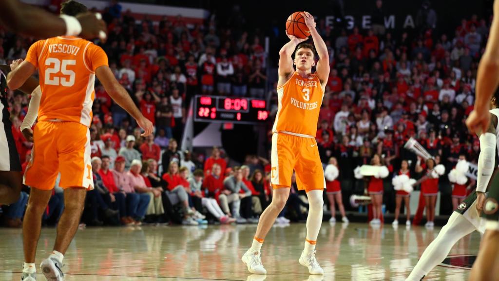 KNECHT’S 36 POINTS LEAD #5 VOLS TO COMEBACK WIN, 85-79, AT GEORGIA