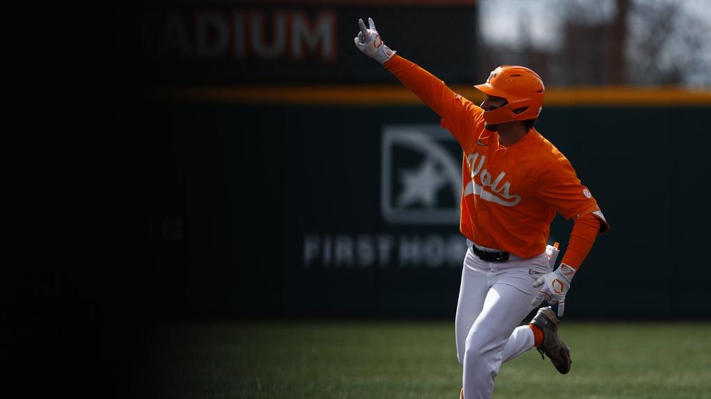 OFFENSE EXPLODES IN MIDDLE INNINGS AS #7/9 VOLS SECURE SERIES WIN OVER GREAT DANES