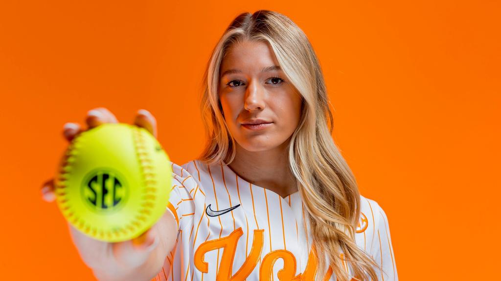 Strong Pitching Leads #5 Tennessee to Two Wins on Saturday