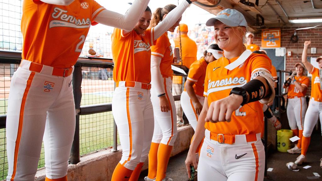#7 TENNESSEE WINS SERIES WITH 7-0 VICTORY OVER #23 SOUTH CAROLINA